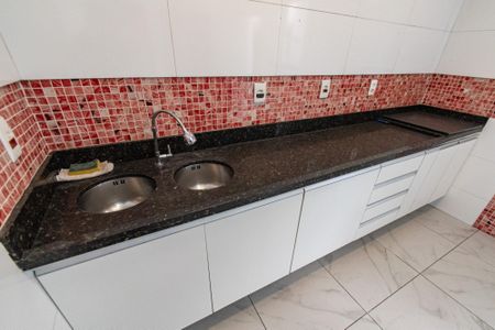 Casa à venda com 127m², 2 quartos e 2 vagasCozinha