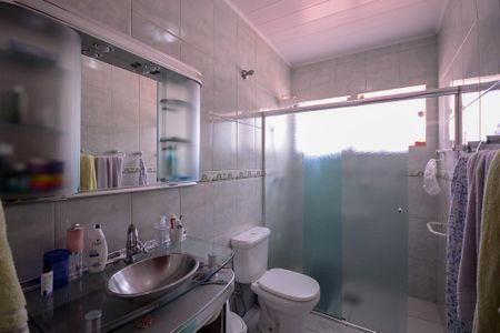 Casa à venda com 137m², 3 quartos e 2 vagas Casa à venda com 137m², 3 quartos e 2 vagasBanheiro Social