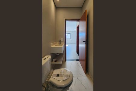 Casa à venda com 285m², 3 quartos e 1 vagaBanheiro do escritório/quarto