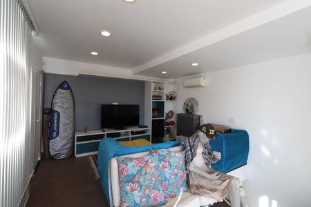 Casa à venda com 184m², 3 quartos e 4 vagasQuarto 3 - Suíte