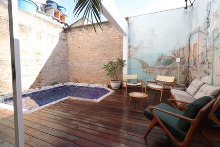 Casa à venda com 184m², 3 quartos e 4 vagasPiscina