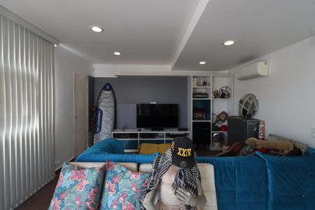 Casa à venda com 184m², 3 quartos e 4 vagasQuarto 3 - Suíte