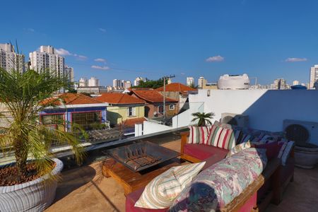 Casa à venda com 184m², 3 quartos e 4 vagasVaranda 2