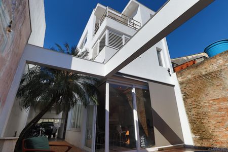Casa à venda com 184m², 3 quartos e 4 vagasPiscina
