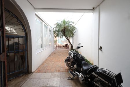 Casa à venda com 184m², 3 quartos e 4 vagasGaragem