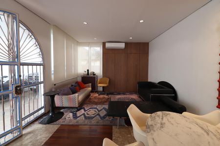 Casa à venda com 184m², 3 quartos e 4 vagasSala 1