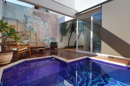 Casa à venda com 184m², 3 quartos e 4 vagasPiscina