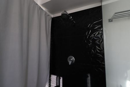 Casa à venda com 184m², 3 quartos e 4 vagasBanheiro da Suíte 2