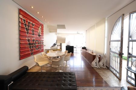 Casa à venda com 184m², 3 quartos e 4 vagasSala 1