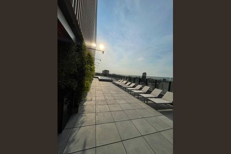 Apartamento à venda com 38m², 1 quarto e sem vaga Apartamento à venda com 38m², 1 quarto e sem vagaÁrea comum - Piscina