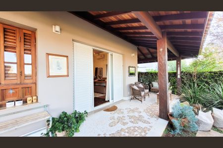 Casa de condomínio à venda com 680m², 4 quartos e 4 vagasVaranda da Suíte master