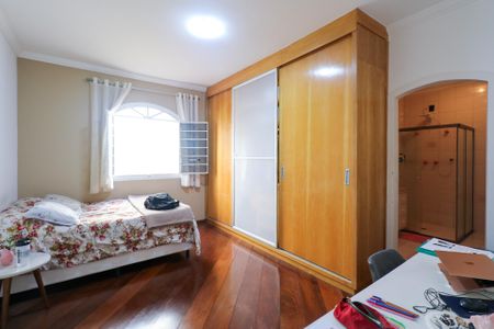 Casa à venda com 348m², 3 quartos e 5 vagas Casa à venda com 348m², 3 quartos e 5 vagasSuíte 2