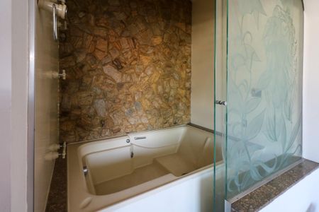 Casa à venda com 348m², 3 quartos e 5 vagas Casa à venda com 348m², 3 quartos e 5 vagasSuíte 1