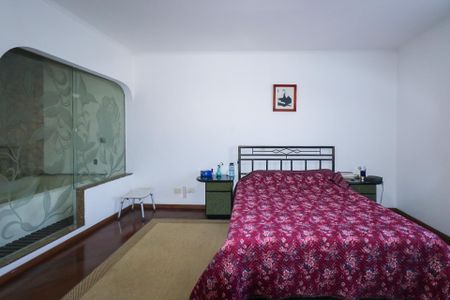 Casa à venda com 348m², 3 quartos e 5 vagas Casa à venda com 348m², 3 quartos e 5 vagasSuíte 1