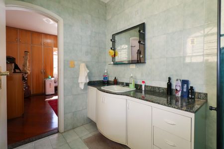 Casa à venda com 348m², 3 quartos e 5 vagas Casa à venda com 348m², 3 quartos e 5 vagasBanheiro da Suíte 3