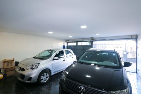 Casa à venda com 348m², 3 quartos e 5 vagas Casa à venda com 348m², 3 quartos e 5 vagasGaragem