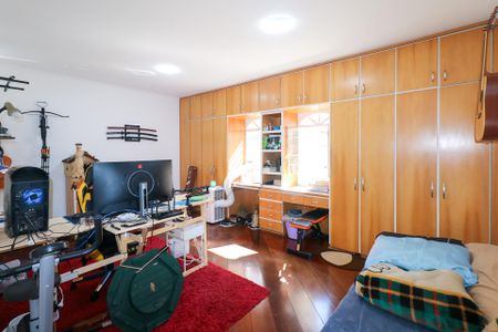 Casa à venda com 348m², 3 quartos e 5 vagas Casa à venda com 348m², 3 quartos e 5 vagasSuíte 3