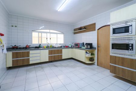 Casa à venda com 348m², 3 quartos e 5 vagas Casa à venda com 348m², 3 quartos e 5 vagasCozinha
