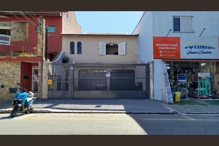 Casa à venda com 348m², 3 quartos e 5 vagas Casa à venda com 348m², 3 quartos e 5 vagasFachada