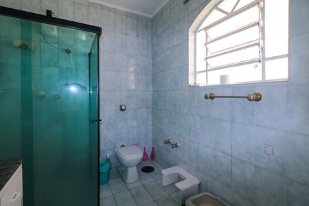 Casa à venda com 348m², 3 quartos e 5 vagas Casa à venda com 348m², 3 quartos e 5 vagasBanheiro da Suíte 3