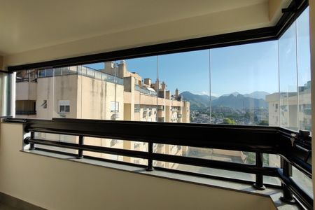 Apartamento para alugar com 150m², 3 quartos e 2 vagas Apartamento para alugar com 150m², 3 quartos e 2 vagasVaranda