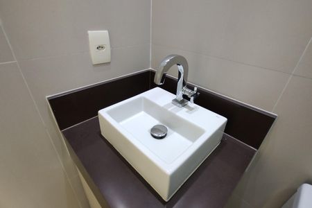 Apartamento para alugar com 150m², 3 quartos e 2 vagas Apartamento para alugar com 150m², 3 quartos e 2 vagasBanheiro Social