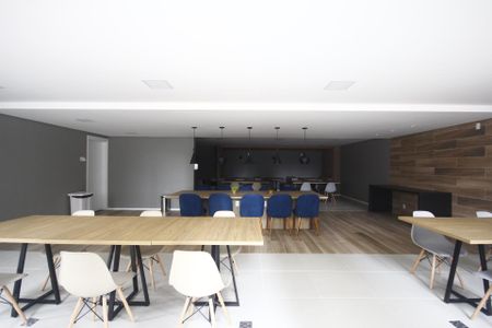 Apartamento para alugar com 27m², 1 quarto e sem vagaÁrea comum - Salão de festas
