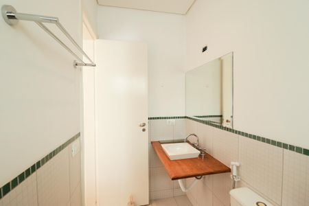 Casa à venda com 150m², 3 quartos e 2 vagasBanheiro da Suíte 2