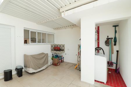 Casa à venda com 150m², 3 quartos e 2 vagasÁrea de Serviço
