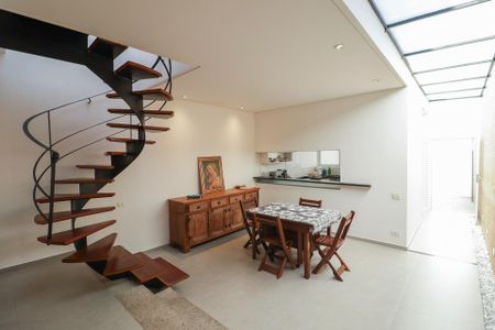 Casa à venda com 150m², 3 quartos e 2 vagasSala