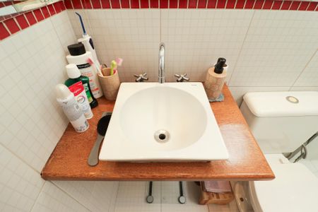 Casa à venda com 150m², 3 quartos e 2 vagasBanheiro da Suíte 1