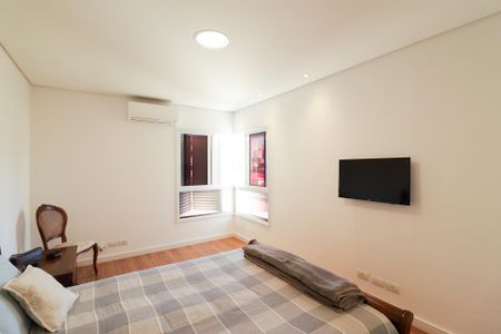 Casa à venda com 150m², 3 quartos e 2 vagasSuíte 1