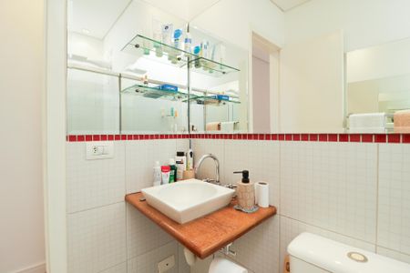 Casa à venda com 150m², 3 quartos e 2 vagasBanheiro da Suíte 1