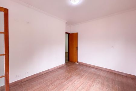 Casa à venda com 327m², 3 quartos e 6 vagas Casa à venda com 327m², 3 quartos e 6 vagasQuarto 2