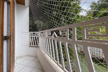 Casa à venda com 327m², 3 quartos e 6 vagas Casa à venda com 327m², 3 quartos e 6 vagasSacada - Quarto 1