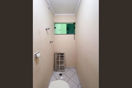 Casa à venda com 327m², 3 quartos e 6 vagas Casa à venda com 327m², 3 quartos e 6 vagasLavabo