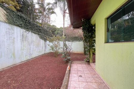Casa à venda com 327m², 3 quartos e 6 vagas Casa à venda com 327m², 3 quartos e 6 vagasÁrea - Churrasqueira