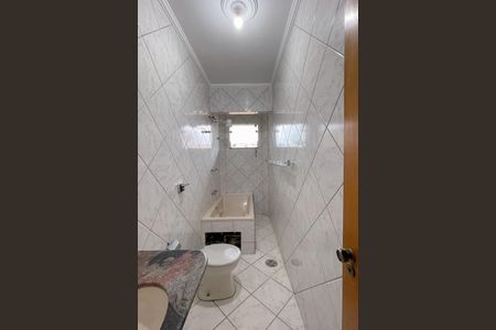 Casa à venda com 327m², 3 quartos e 6 vagas Casa à venda com 327m², 3 quartos e 6 vagasBanheiro Social