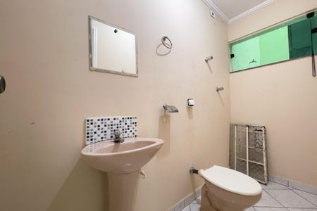 Casa à venda com 327m², 3 quartos e 6 vagas Casa à venda com 327m², 3 quartos e 6 vagasLavabo