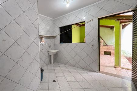 Casa à venda com 327m², 3 quartos e 6 vagas Casa à venda com 327m², 3 quartos e 6 vagasÁrea de Serviço