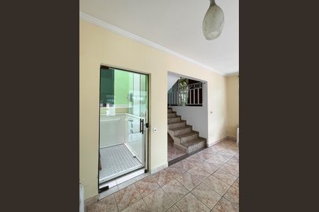 Casa à venda com 327m², 3 quartos e 6 vagas Casa à venda com 327m², 3 quartos e 6 vagasHall