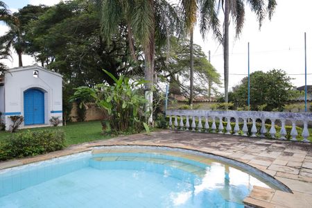 Casa à venda com 1000m², 3 quartos e 4 vagasÁrea Externa