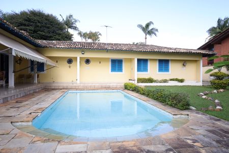 Casa à venda com 1000m², 3 quartos e 4 vagasÁrea Externa