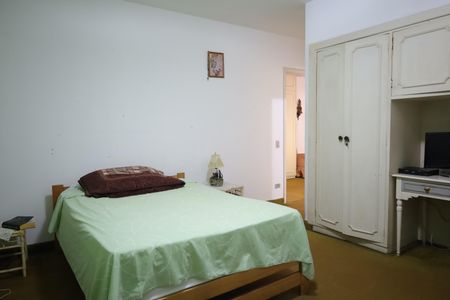 Casa à venda com 1000m², 3 quartos e 4 vagasSuíte 1