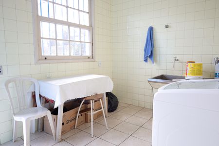 Casa à venda com 1000m², 3 quartos e 4 vagasÁrea de Serviço