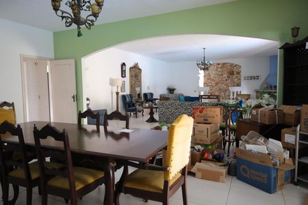 Casa à venda com 1000m², 3 quartos e 4 vagasSala