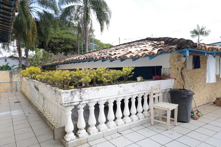 Casa à venda com 1000m², 3 quartos e 4 vagasÁrea Externa