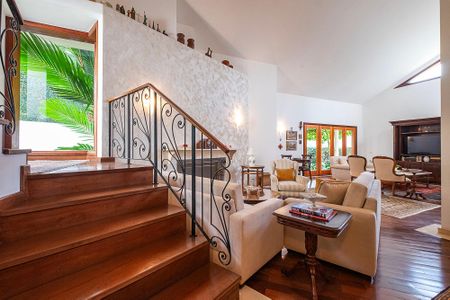 Casa à venda com 380m², 5 quartos e 4 vagasSala 1