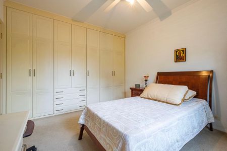 Casa à venda com 380m², 5 quartos e 4 vagasQuarto 4