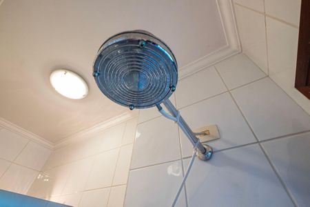 Casa à venda com 380m², 5 quartos e 4 vagasBanheiro da Suíte 2